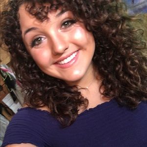 Meet your Posher, Brianna